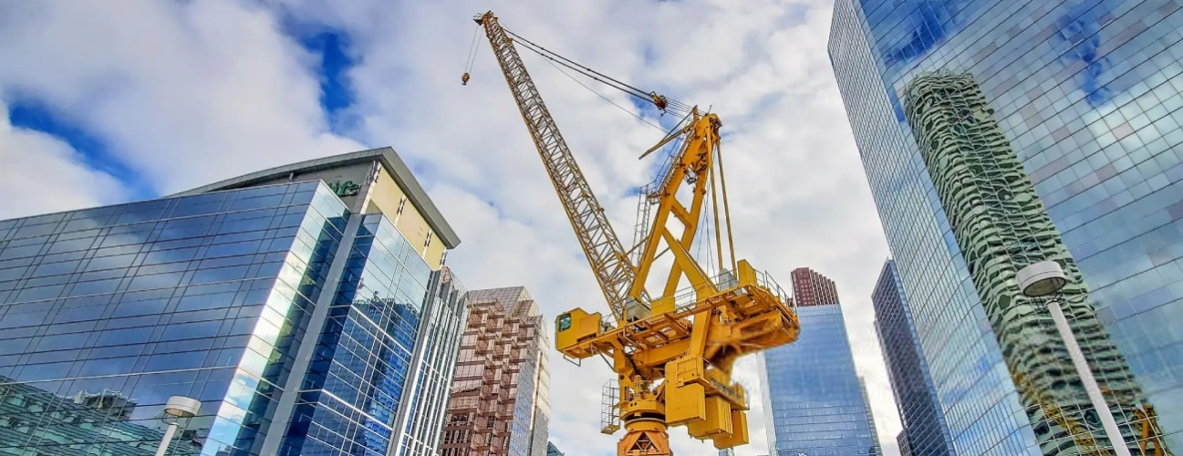 Los Angeles Industrial Real Estate: Construction of the luxury condominium in the heart of а city downtown at a premium location