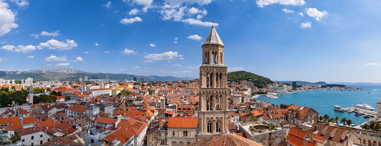 grok-image-ab52af73-db30-483b-82be-a63ed86fc5e0 Aerial panorama of Split, Croatia