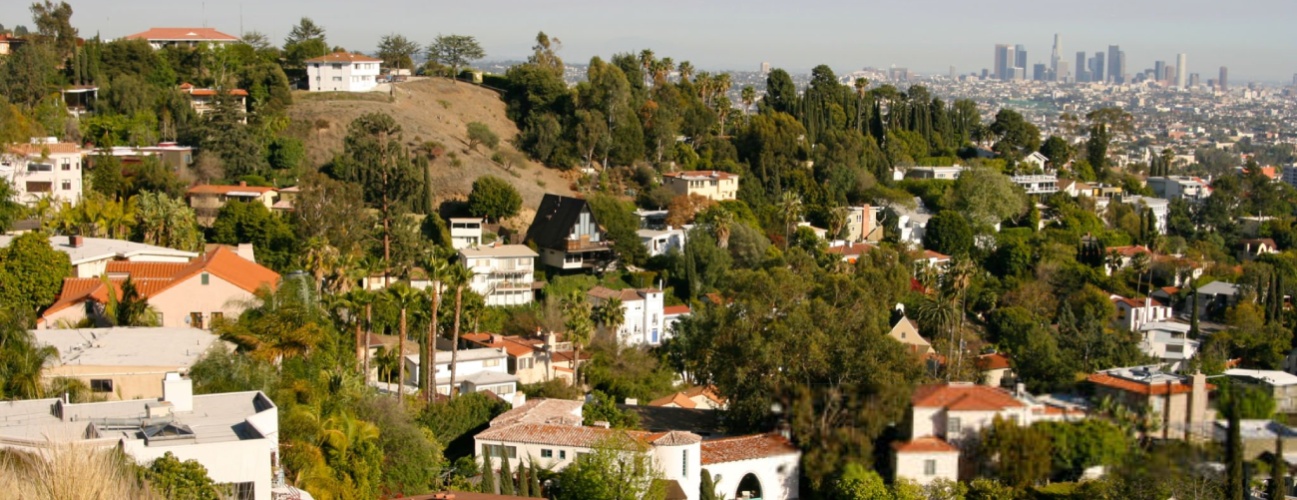 Brush fire makes smoggy LA look even worse as seen from Hollywood Hills