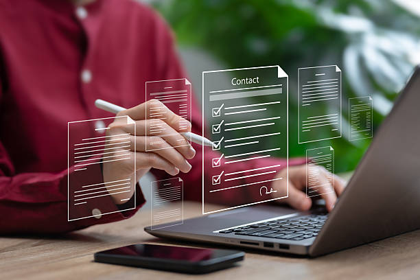 Business contract signing, Digital signature and policy concept, Businesswomen review business contract documents online, Approve, Confidential access data file control, smart contract agreement form